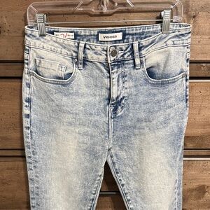 Vigoss Miley Pop Crop Jeans | Light Wash Cropped Denim